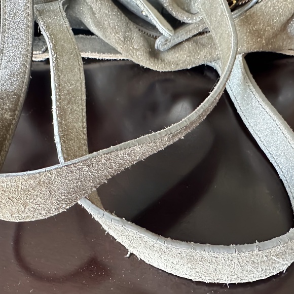 Erin Condren Metallic Silver Sueded Crossbody Bag - Lightly Used - Picture 5 of 8